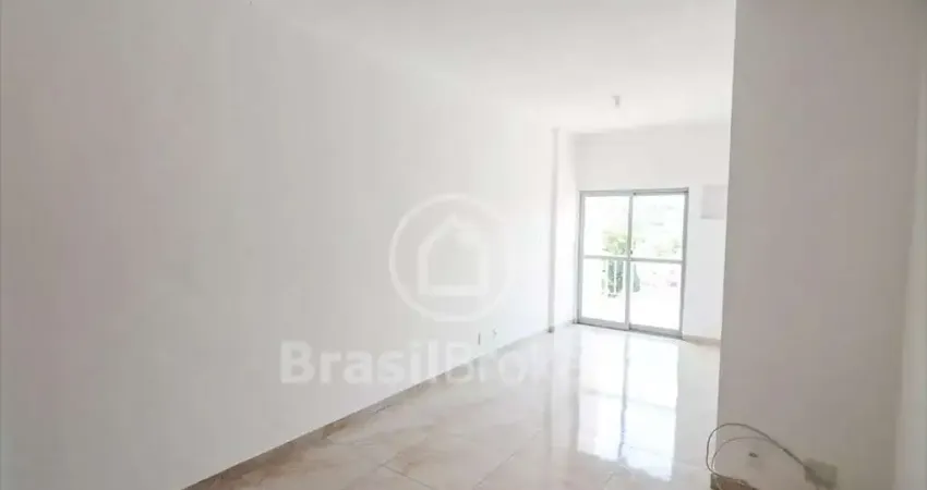 Apartamento de 2 quartos com 69 m², varanda, uma vaga de garagem a 10 minutos do shopping iguatemi