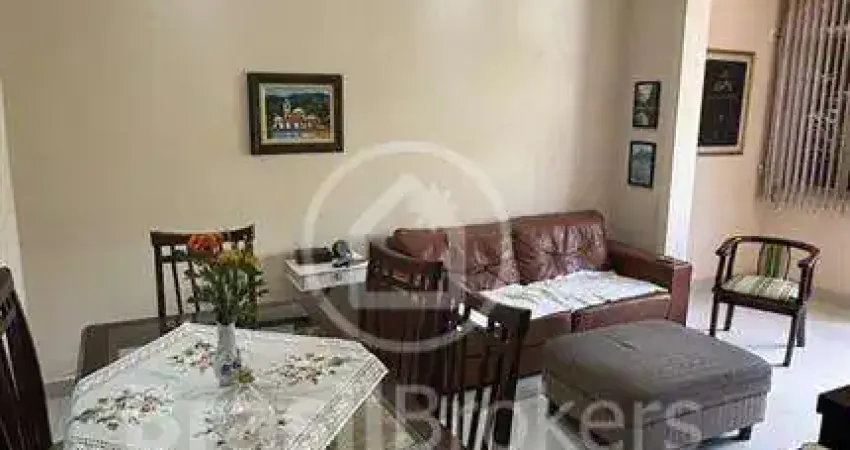 Espaçoso apartamento 75 m² - 2 quartos com vaga - grande tijuca