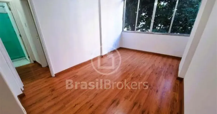 Apartamento 2 quartos e vaga, junto metrô uruguai , reformado ,tijuca.