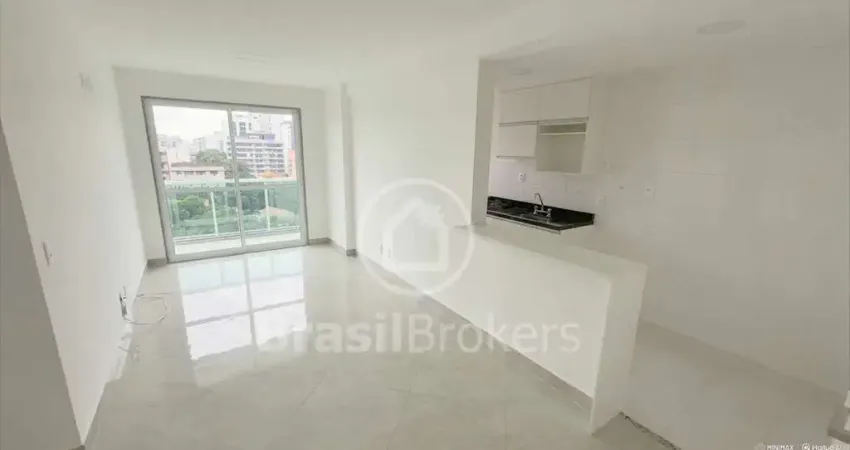 Apartamento de 2 quartos (1 suítes) com 61 m², varanda em um condomínio novo com infra total.