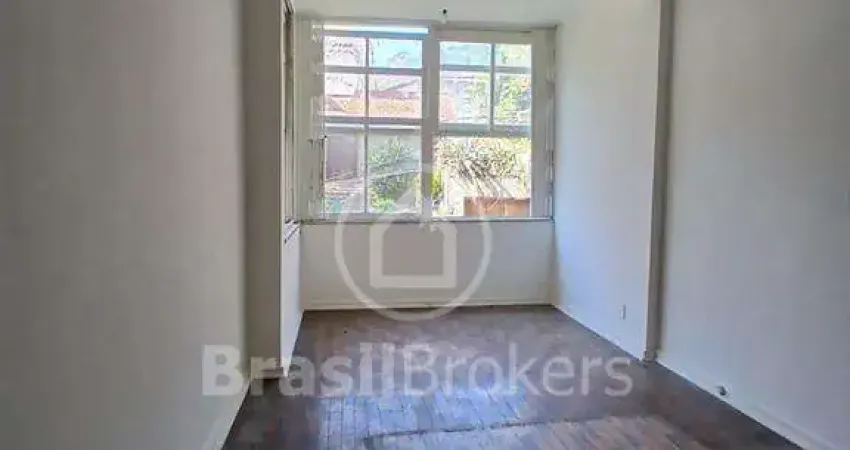 Apartamento à venda com 121,00m² e 3 quartos em Cosme Velho, Rio de Janeiro - RJ