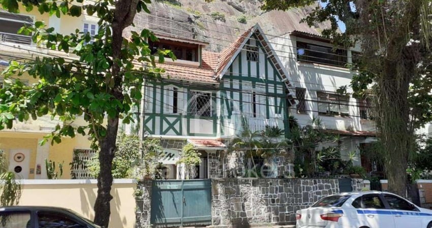 Casa à venda com 340,00m² e 5 quartos em Urca, Rio de Janeiro - rj