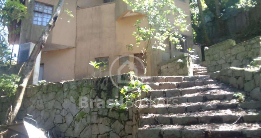 Casa à venda com 218,00m² e 5 quartos em Lagoa, Rio de Janeiro - rj