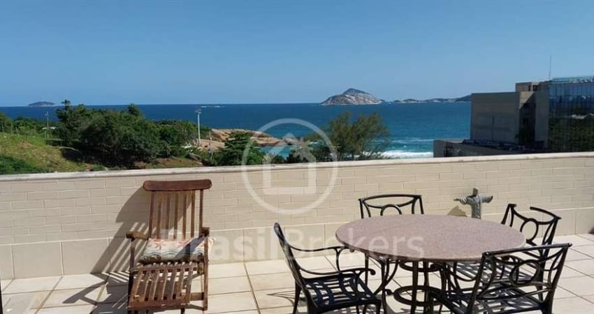Cobertura Triplex  á venda com 4 quartos  e 360 mts em Ipanema