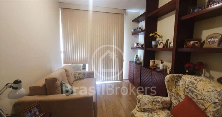 Apartamento com 2 quartos no Humaitá com vaga