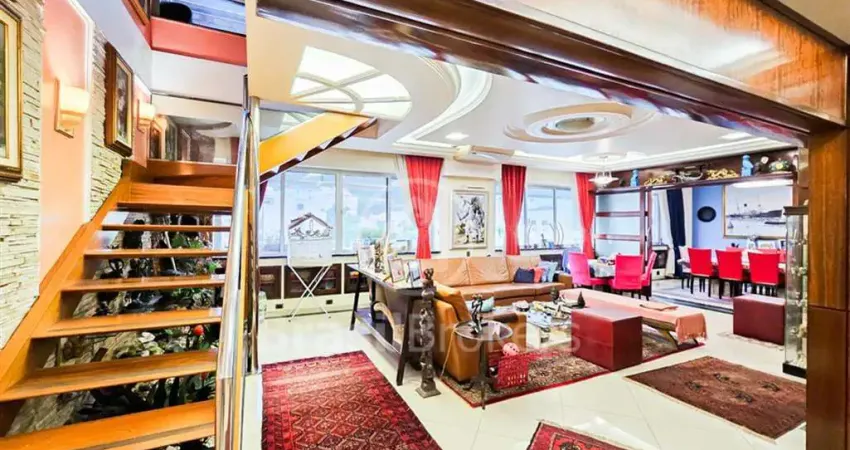 Cobertura Duplex à venda com 310,00m² e 3 quartos em Humaitá, Rio de Janeiro - rj