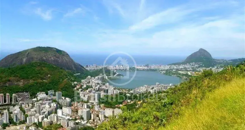 Casa à venda com 400,00m² e 6 quartos em Lagoa, Rio de Janeiro - rj