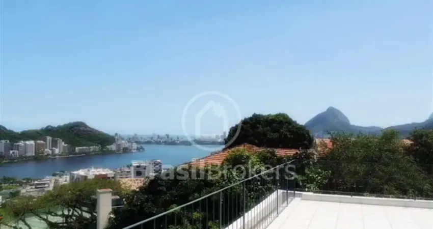 Casa à venda com 600m² e 4 quartos em Jardim Botânico, Rio de Janeiro
