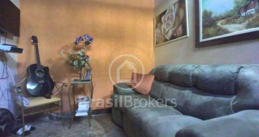 Casa 3 quartos, sendo 1 suíte