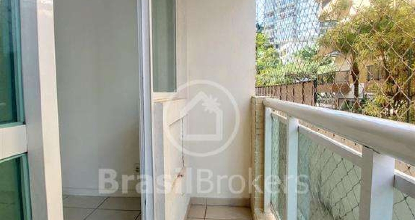 Apartamento 2 quartos, sendo 1 suíte