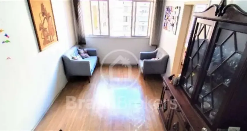 Apartamento com 2 quartos com dependencia completa à venda, 60 m² em Copacabana, Rio de Janeiro/RJ