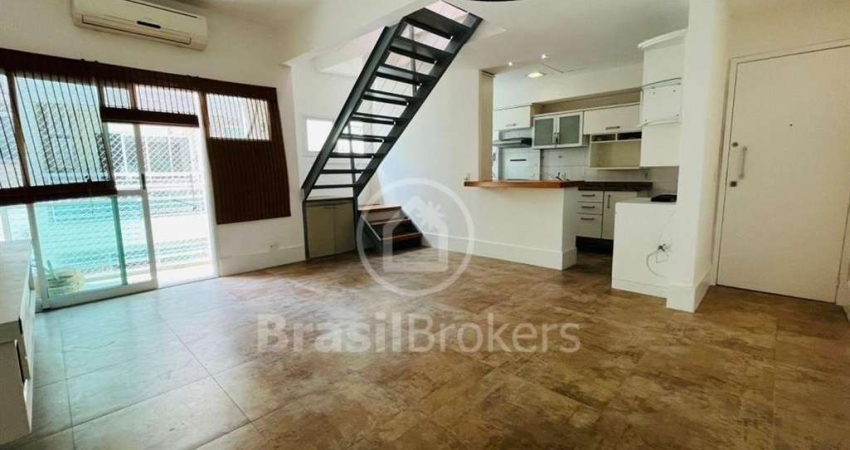 Cobertura Duplex à venda com 140,00m² e 3 quartos no coração do Humaitá