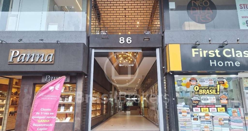 Loja com 27m² em Galeria, colada ao Metrô General Osório