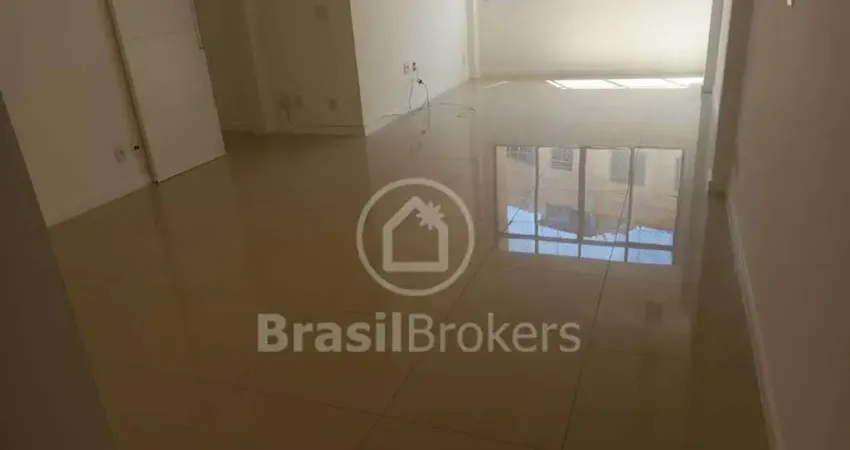 Excelente imóvel pronto para entrar e morar com 3 quartos, suíte e vaga.