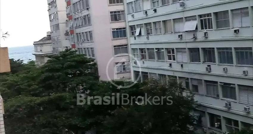 Amplo apartamento, 95m² com 3 quartos e 1 vaga, em copacabana!