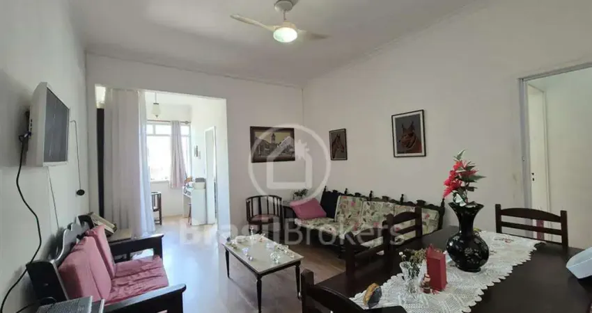 Apartamento com 2 quartos à venda em localização privilegiada no flamengo.