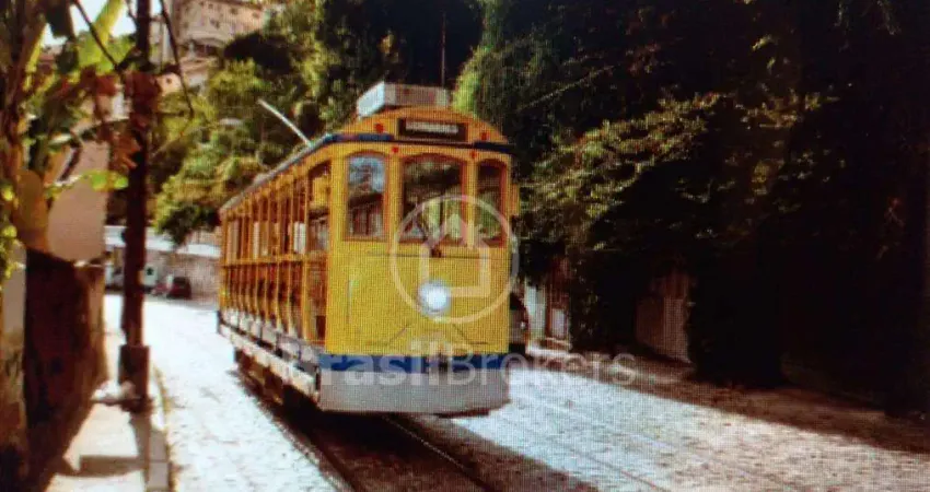 Terreno à venda na Rua Almirante Alexandrino, Santa Teresa, Rio de Janeiro