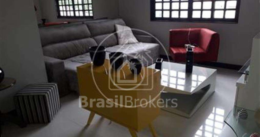 Casa de Condomínio à venda com 293,00m² e 3 quartos em Taquara, Rio de Janeiro - rj