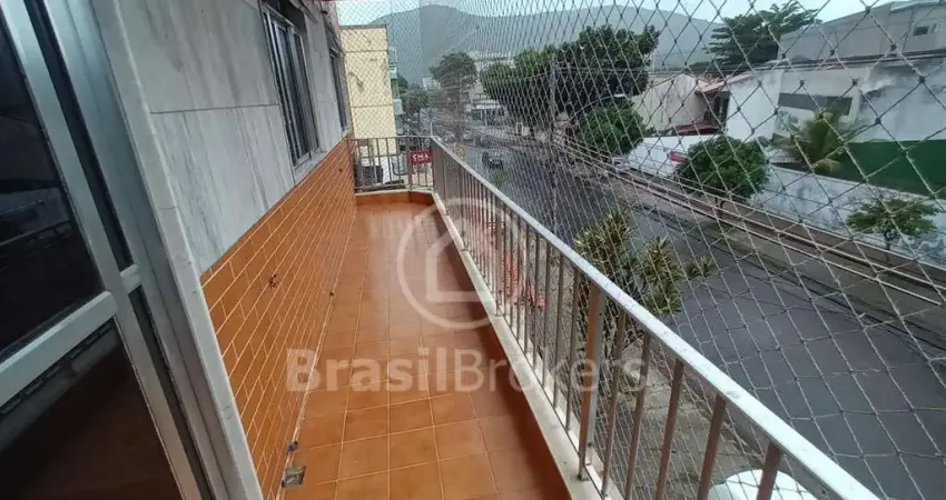 Apartamento 2 Dormitórios 1 suite com Dependência completa