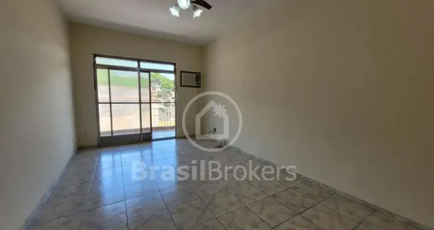 Apartamento de 2 quartos mais dependência completa