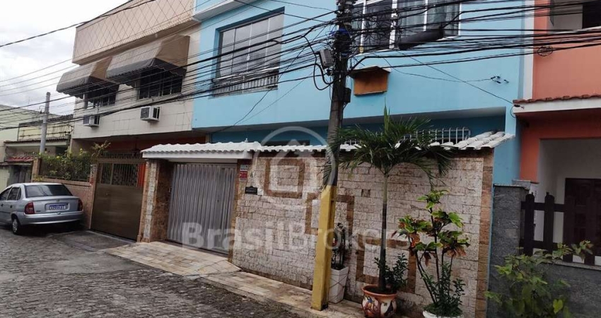 Casa em condomínio com 182 m² na Freguesia