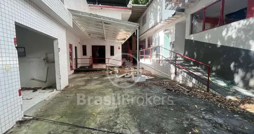 Loja  - com terreno de 1500 m² - na Freguesia em Jacarepaguá