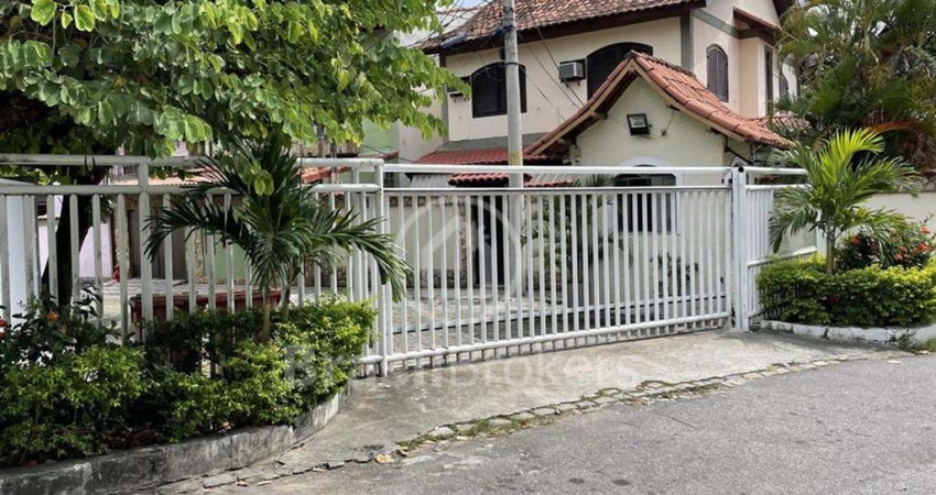 Casa de Condomínio à venda com 129,00m² e 3 quartos em Pechincha, Rio de Janeiro - rj