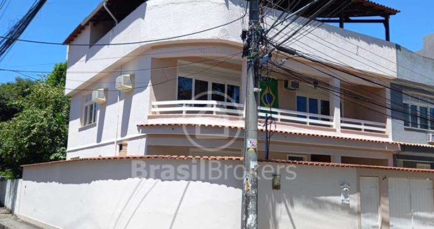 Casa de Condomínio à venda com 180,00m² e 4 quartos em Anil, Rio de Janeiro - rj