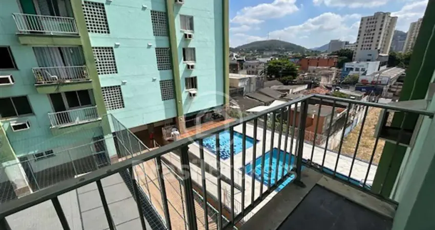 Ótimo apartamento vazio no condomínio no Centro da Taquara com total infraestrutura.