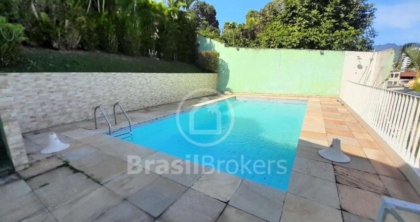 Apartamento à venda com 385,00m² e 4 quartos em Taquara, Rio de Janeiro - rj