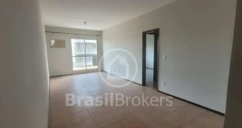 AMPLO APART. 107 m² com DEP. completa