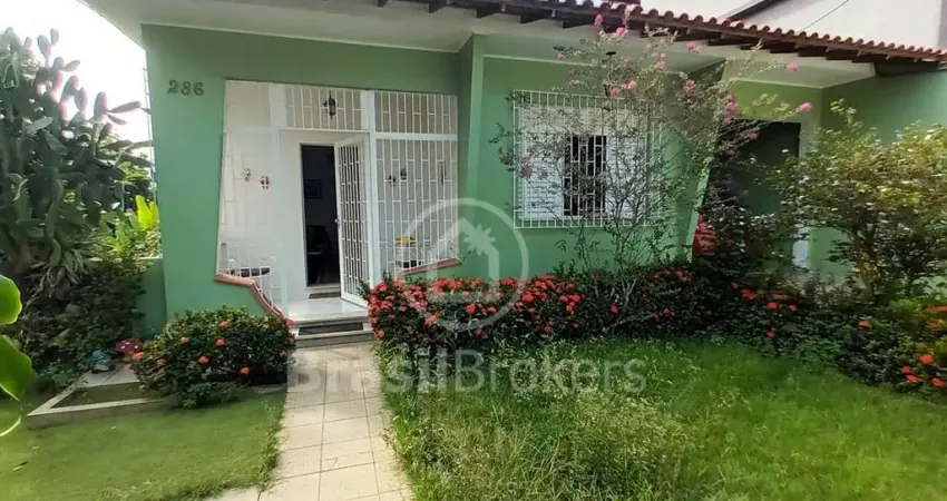 Casa Linear  Frente de Rua Residencial 5 Dormitórios