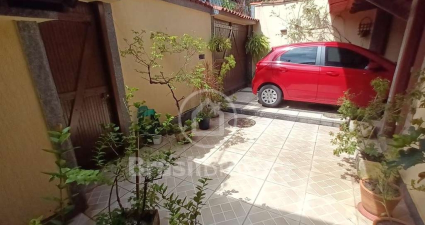 Casa Duplex 4 Dormitórios