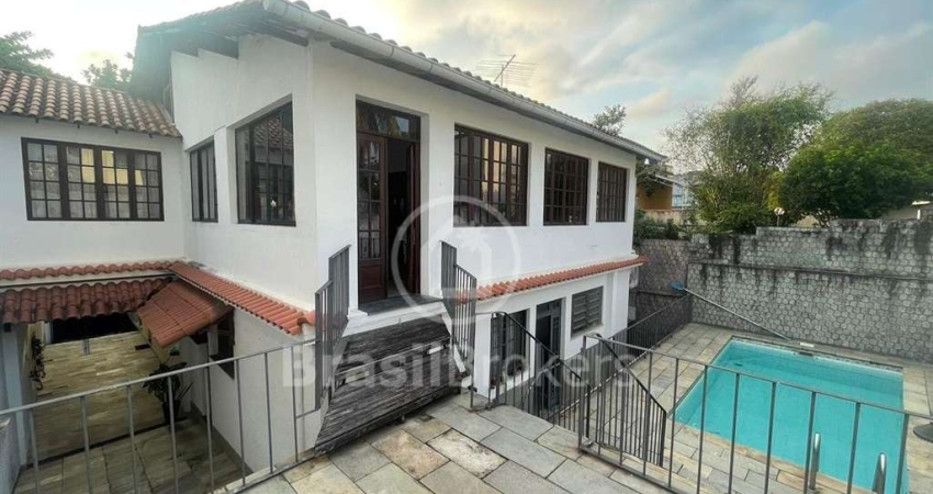 Casa à venda com 188,00m² e 4 quartos em Taquara, Rio de Janeiro - rj