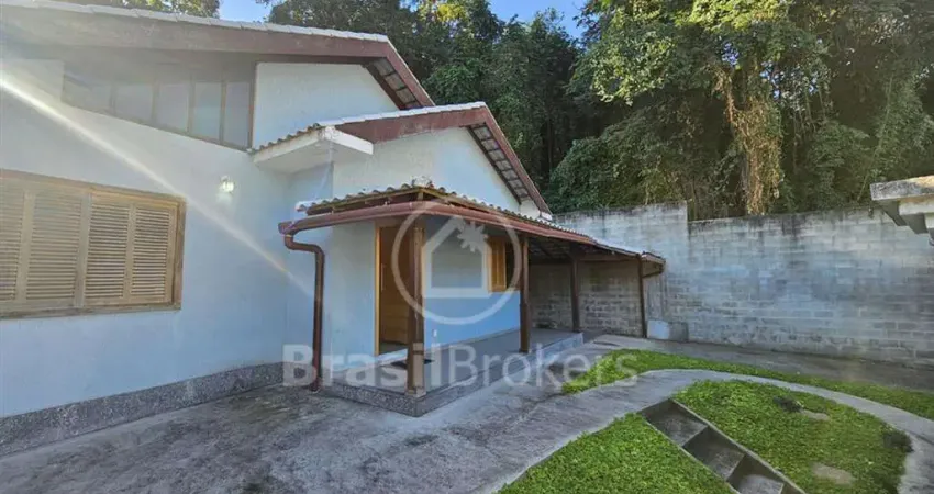 Casa em condomínio fechado com 4 quartos à venda na Rua Ernani de Freitas, Freguesia (Jacarepaguá), Rio de Janeiro