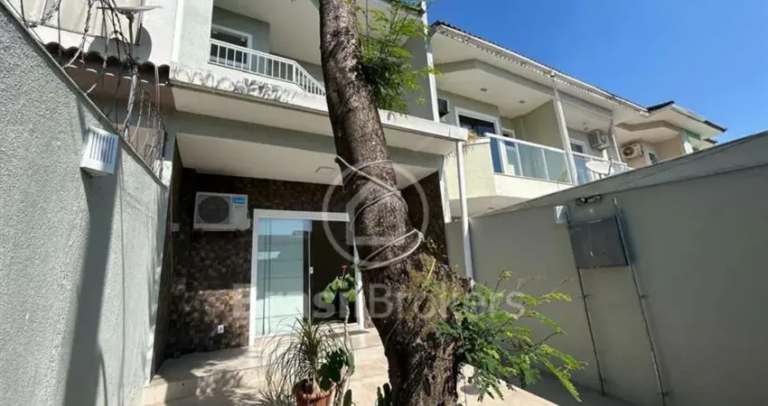 Casa de Condomínio à venda com 128,00m² e 3 quartos em Freguesia (Jacarepaguá), Rio de Janeiro - RJ