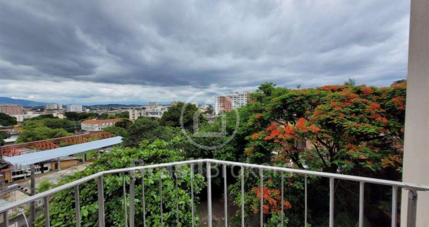 Amplo apartamento de 2 quartos no Campinho