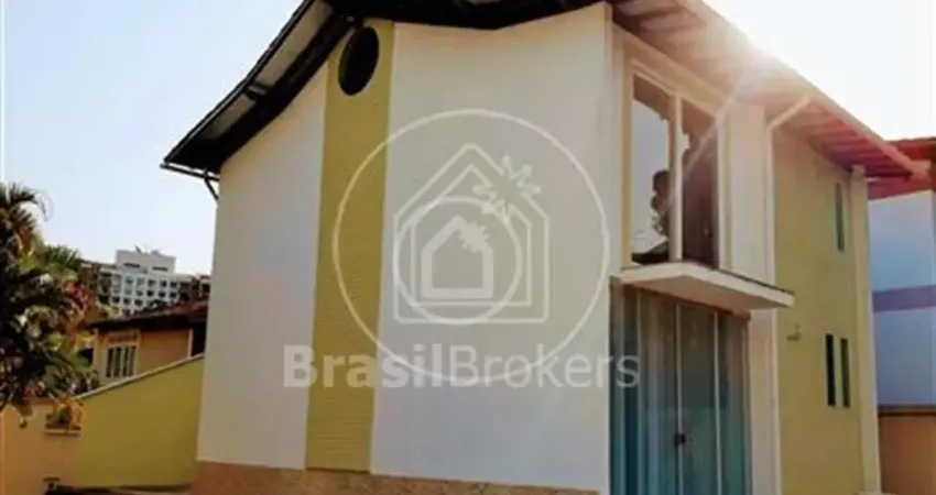 Casa de Condomínio à venda com 290,00m² e 3 quartos em Pechincha, Rio de Janeiro - rj