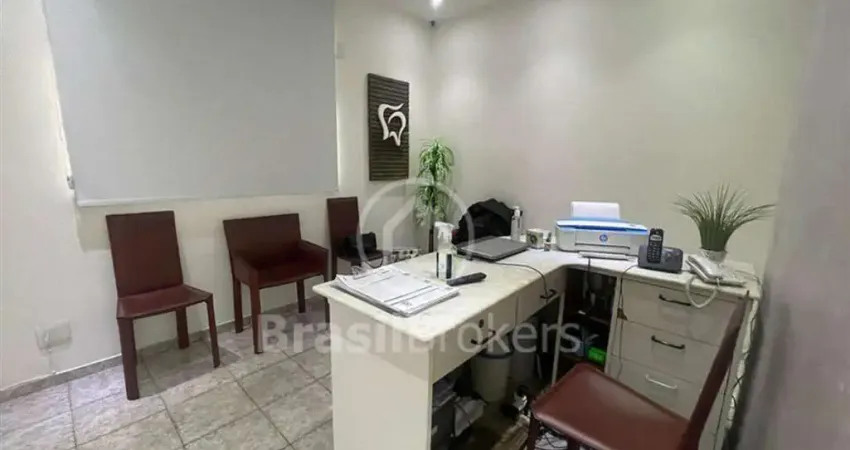 Ótima sala comercial com clínica montada, com 58m² Centrão freguesia JPA