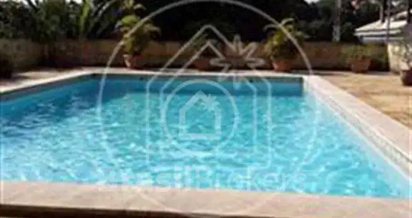 Casa à venda com 504,00m² e 3 quartos em Pechincha, Rio de Janeiro - rj