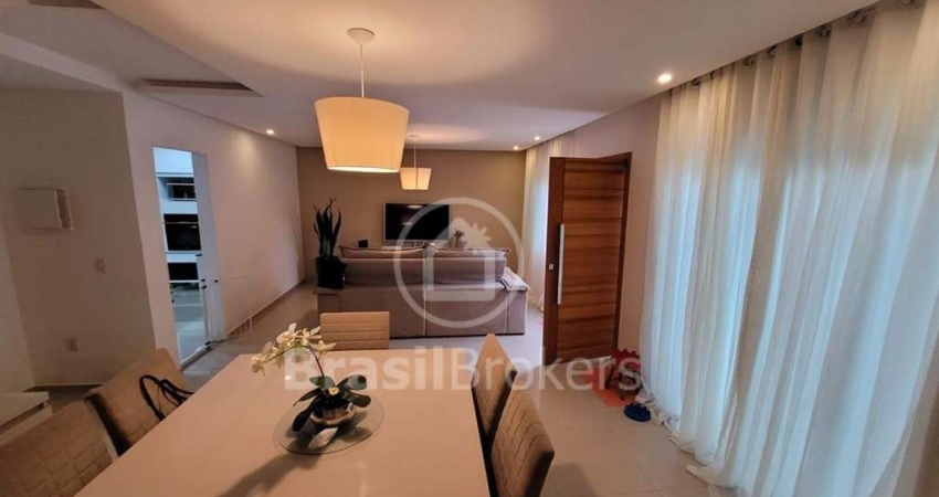 Casa de Condomínio à venda com 362,00m² e 4 quartos em Pechincha, Rio de Janeiro - rj