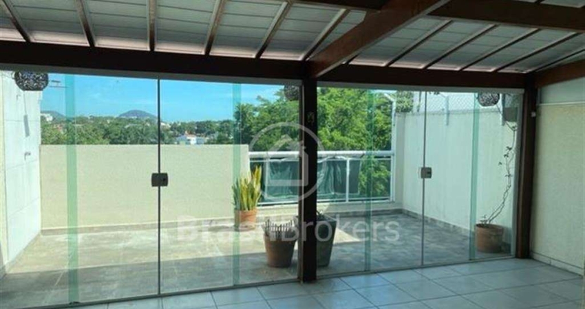 Ótima casa em Condomínio fechado à venda com 220,00m² e 3 quartos em Tanque, Rio de Janeiro - rj