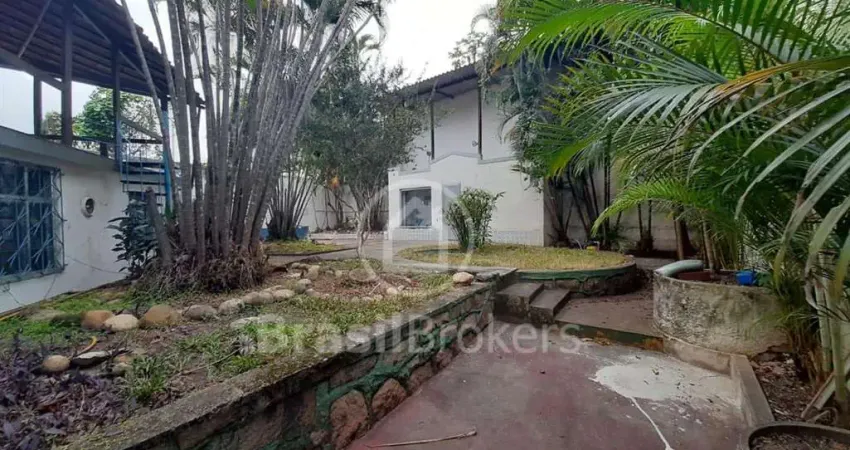 Casa à venda com 360,00m² e 3 quartos em Pechincha, Rio de Janeiro - rj