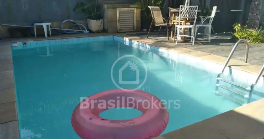 Casa  frente de rua com  4 quartos 2 suítes  em Freguesia (Jacarepaguá), Rio de Janeiro - rj
