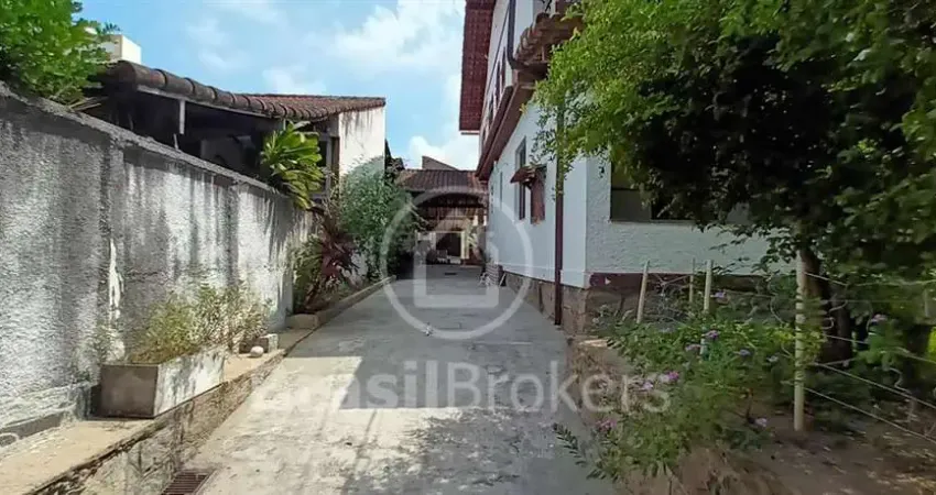 Casa à venda com 468,00m² e 6 quartos em Freguesia (Jacarepaguá), Rio de Janeiro - rj