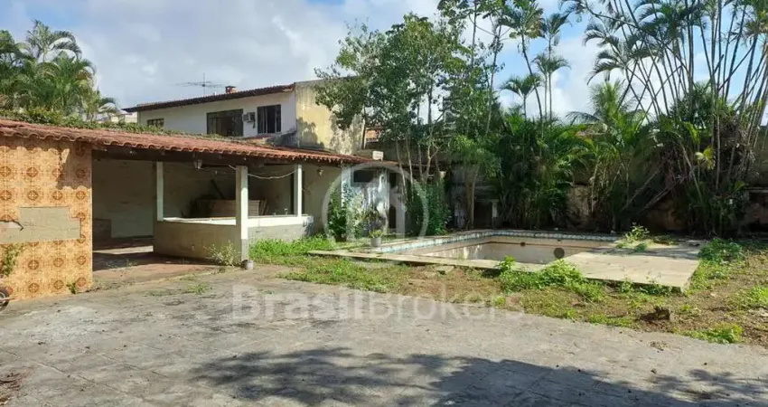Casa à venda com 964,00m² e 6 quartos em Freguesia (Jacarepaguá), Rio de Janeiro - RJ