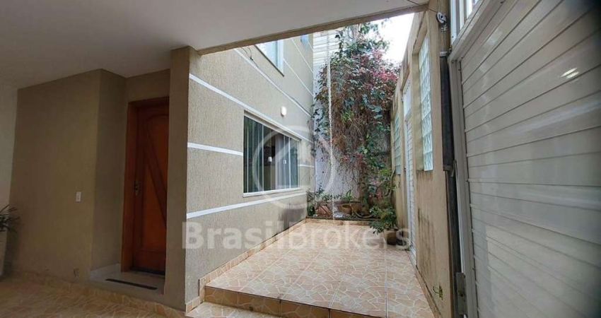 Casa de Condomínio à venda com 194,00m² e 3 quartos em Taquara, Rio de Janeiro - RJ
