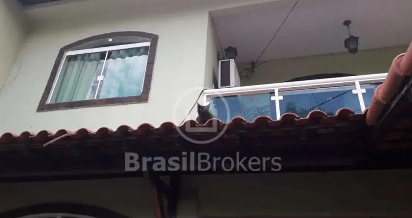 Casa 5 quartos, sendo 1 suíte