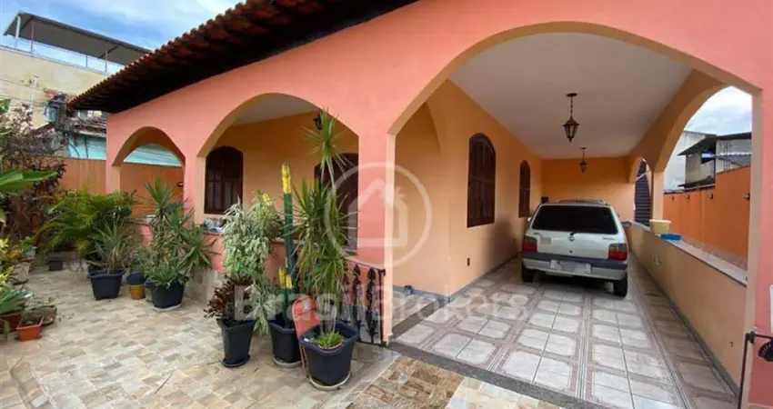 Casa à venda com 293,00m² e 4 quartos em realengo, rio de janeiro - rj