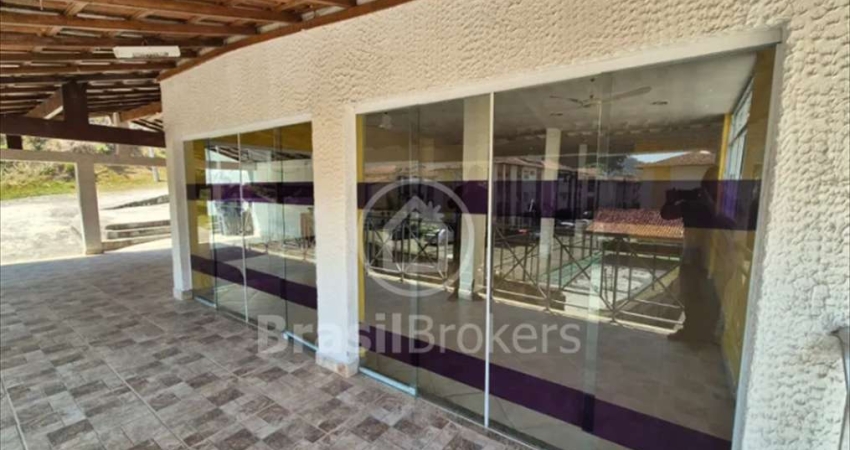 More com vista espetacular para a montanha em um apartamento completo na Taquara!